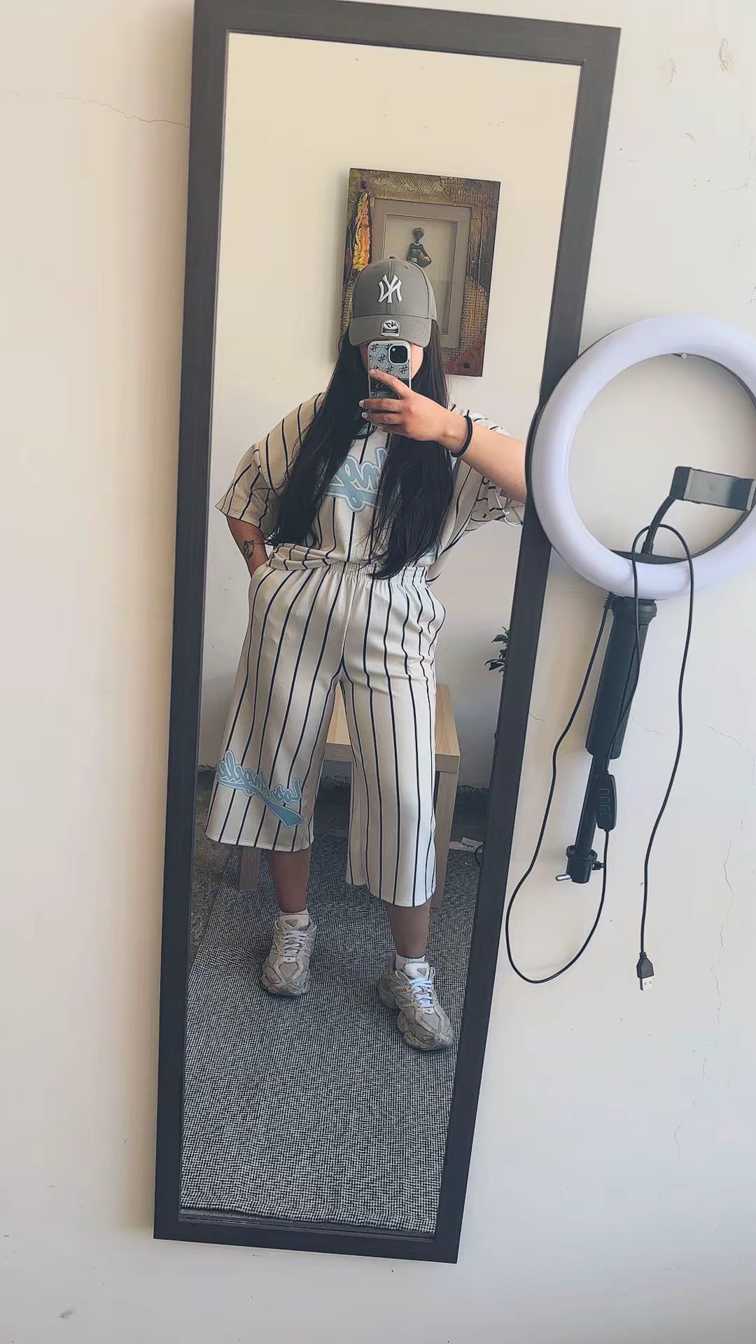 Set Coordinato "Urban Pinstripe" – Stile Sporty-Chic