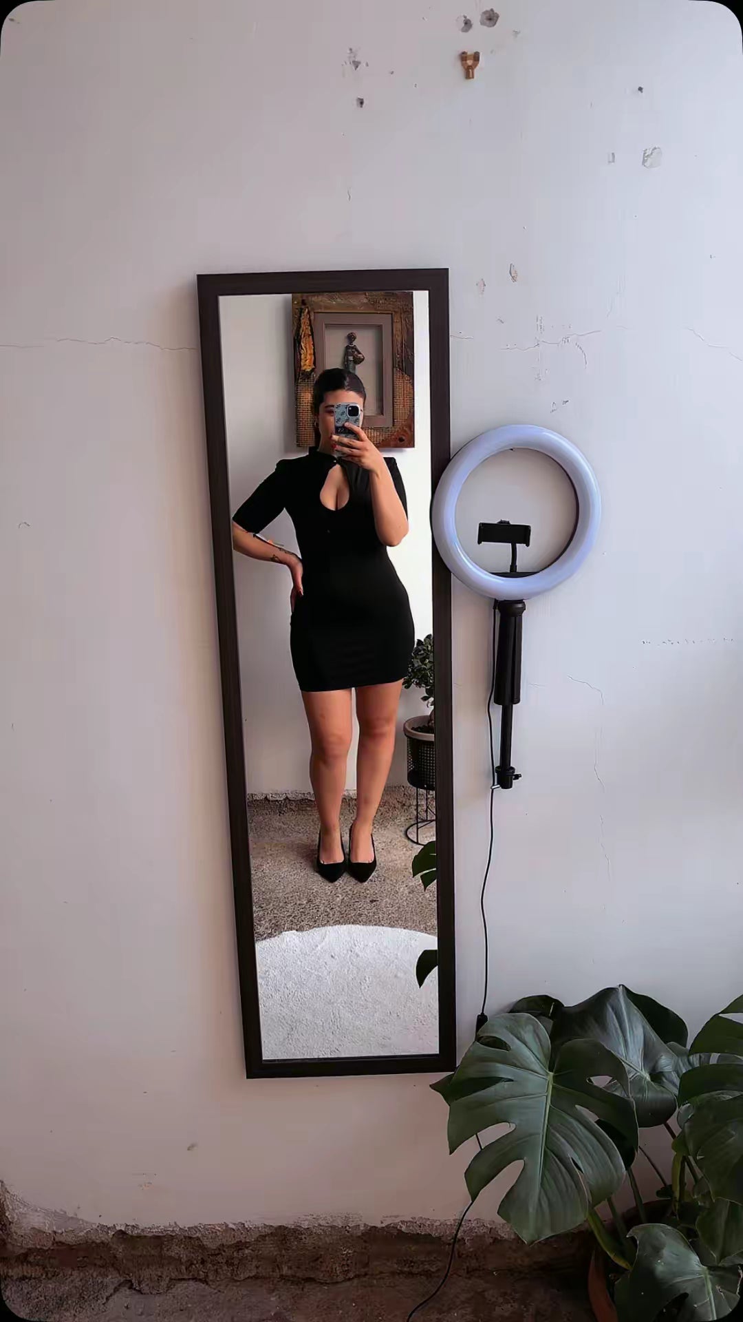 Mini Abito "Midnight Glam" con Scollo a Goccia
