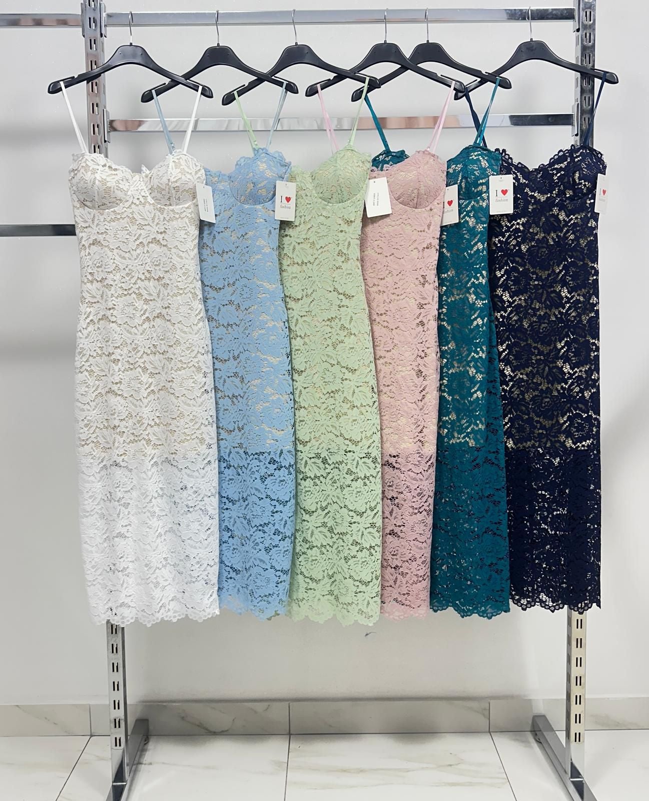 Abito Midi in Pizzo Elegance