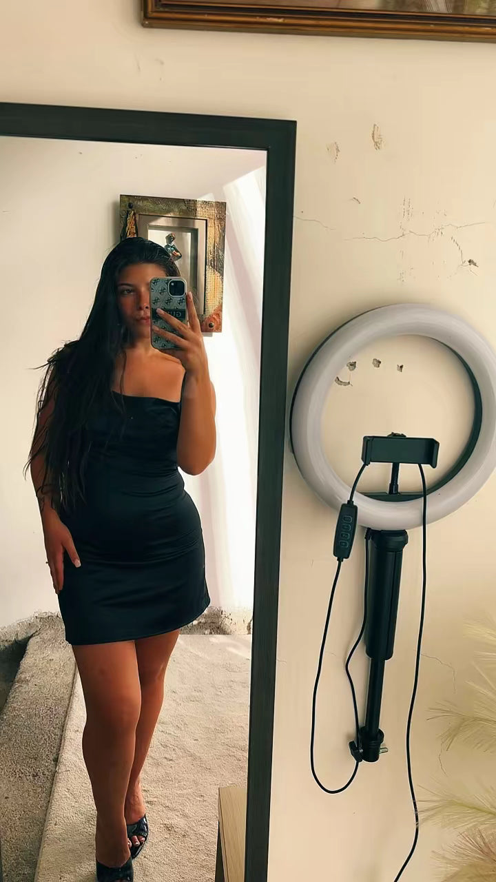Mini Abito in Raso con Scollo Dritto