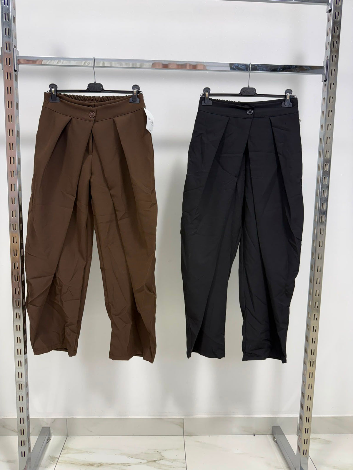 Pantalone “Fluid Elegance”