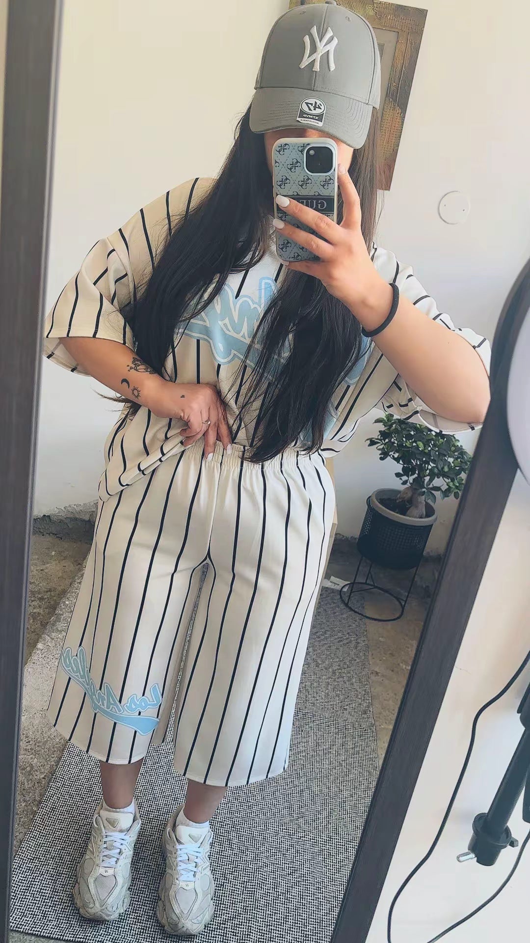 Set Coordinato "Urban Pinstripe" – Stile Sporty-Chic