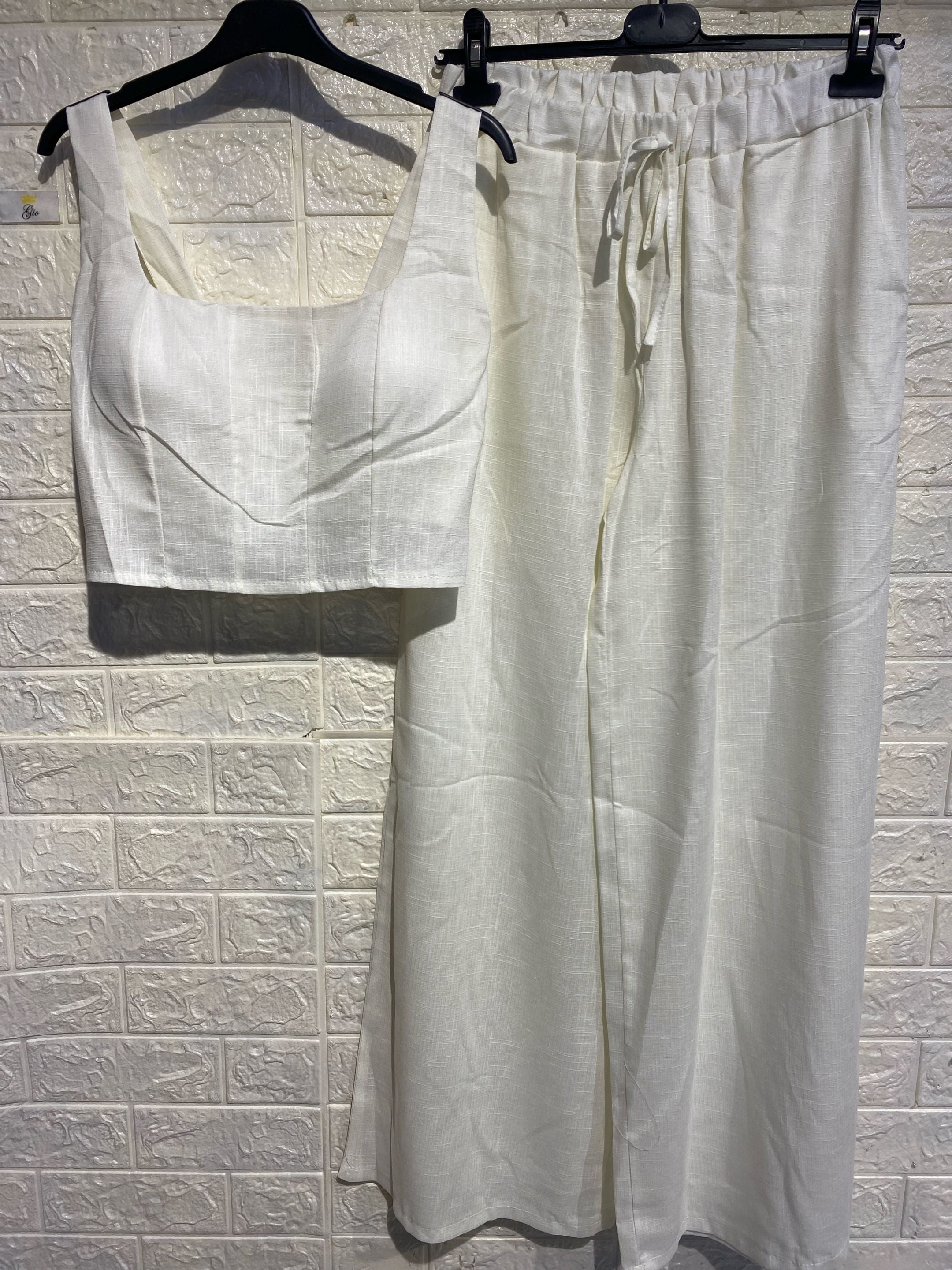Completo "Chic Essence" – Top a Bustino e Pantaloni Wide Leg