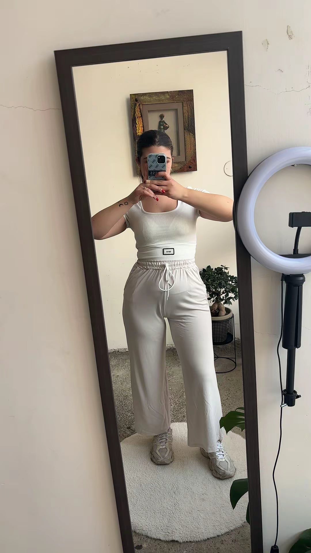 Set Comfort Chic: Top a Costine & Pantaloni Wide-Leg