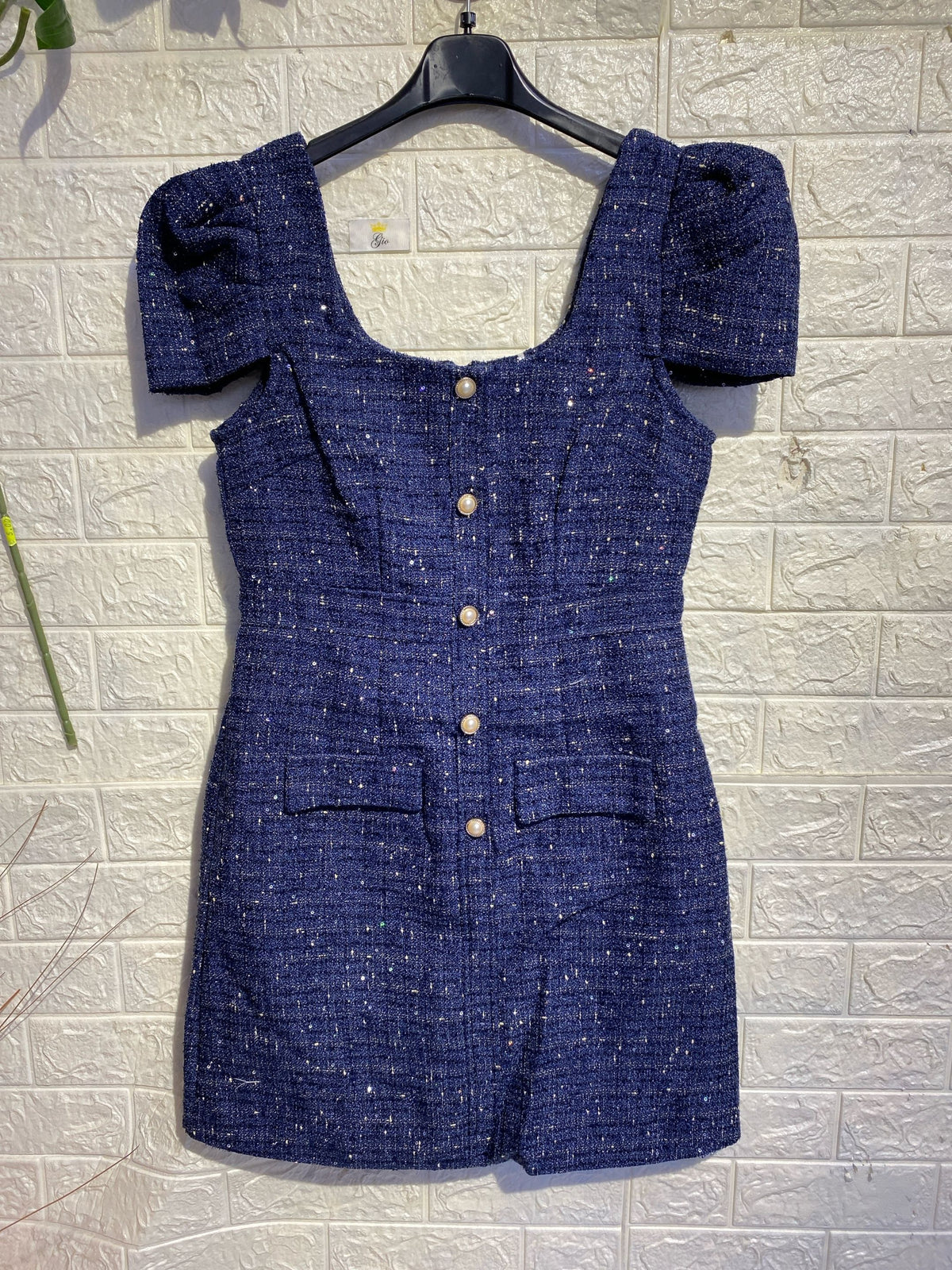 ABITO IN TWEED CON MANICHE A PALLONCINO