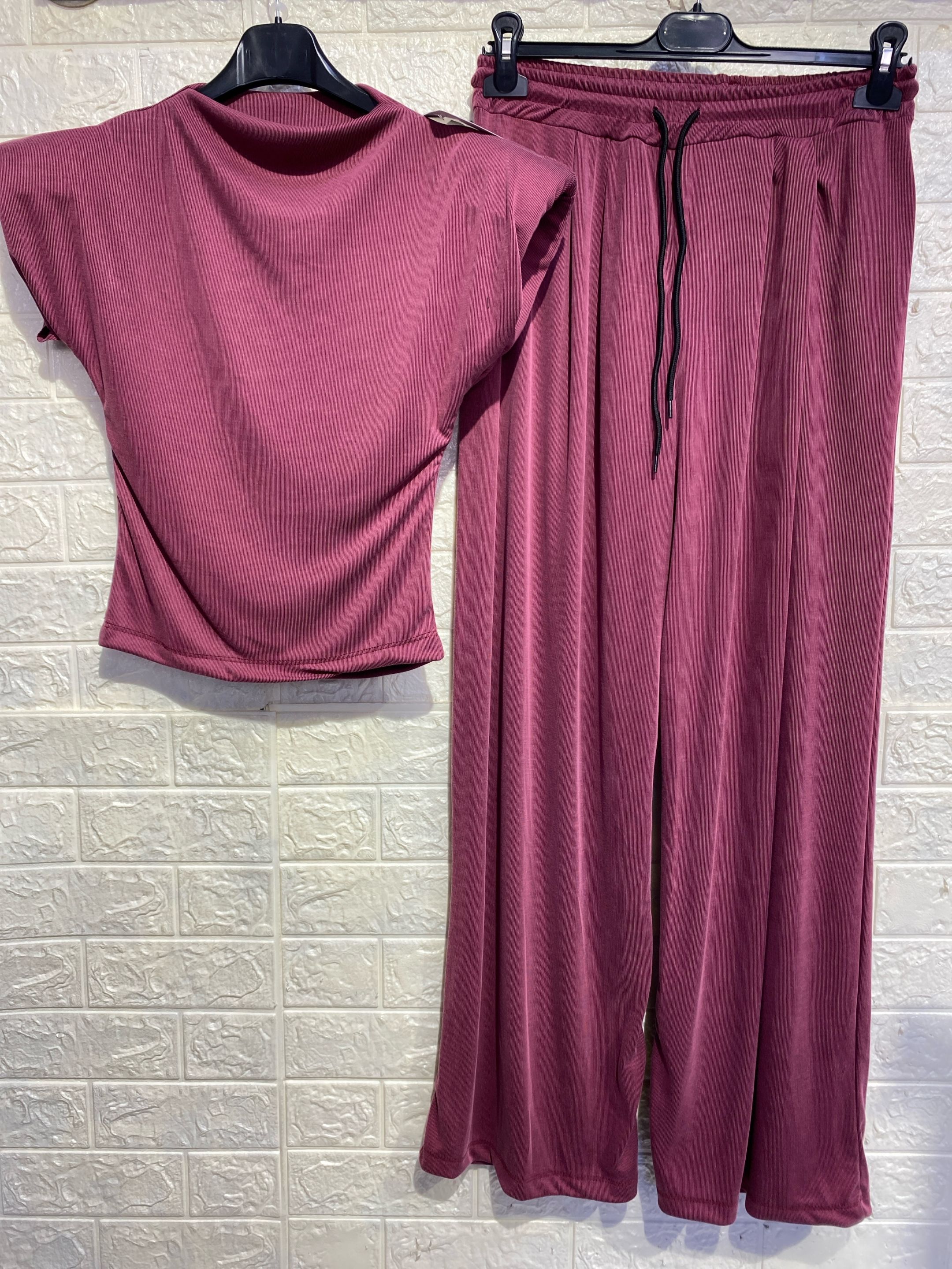 Completo Coordinated "Sunset Lounge" – Top con Spalline e Pantalone Wide Leg