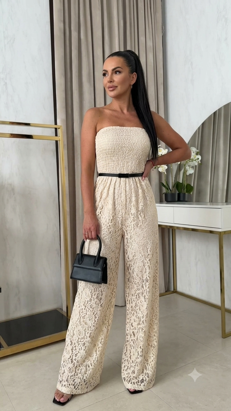 Tuta Intera Strapless in Pizzo – Eleganza e Sensualità