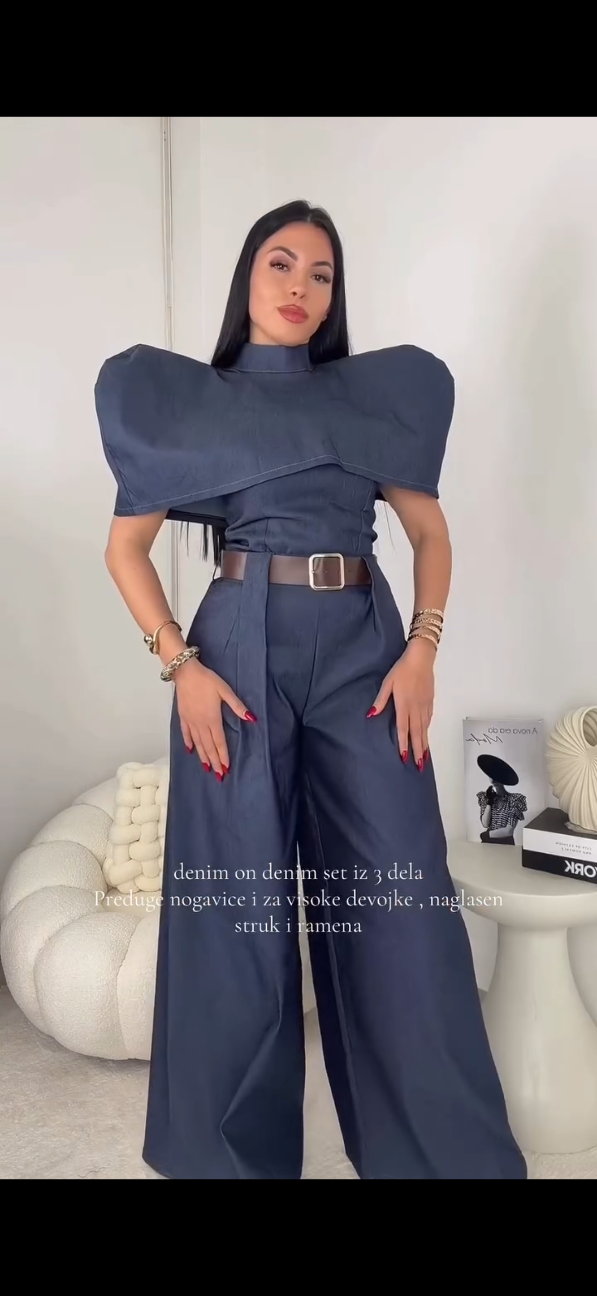 Set "Power Denim": Spalle Bold e Taglio Sartoriale