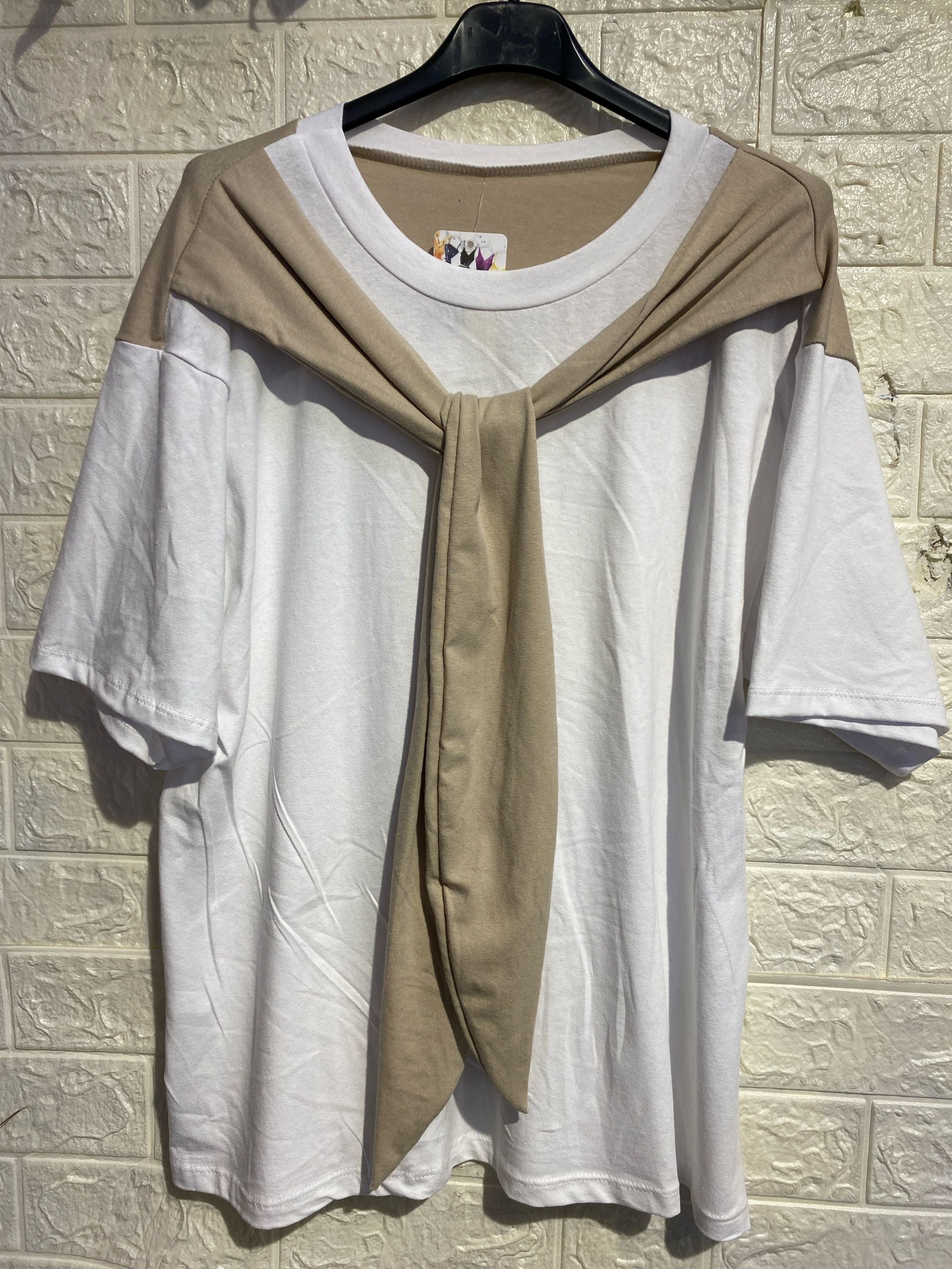 T-shirt "Double Style" con Foulard Integrato