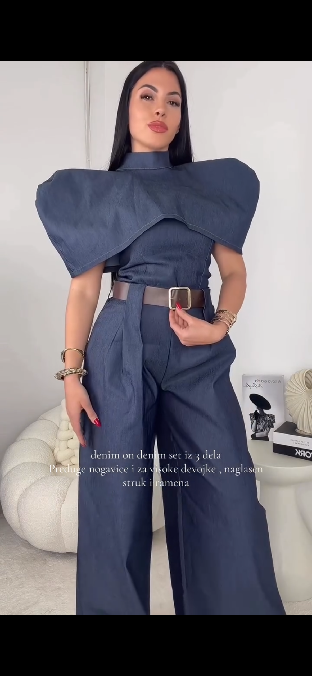 Set "Power Denim": Spalle Bold e Taglio Sartoriale