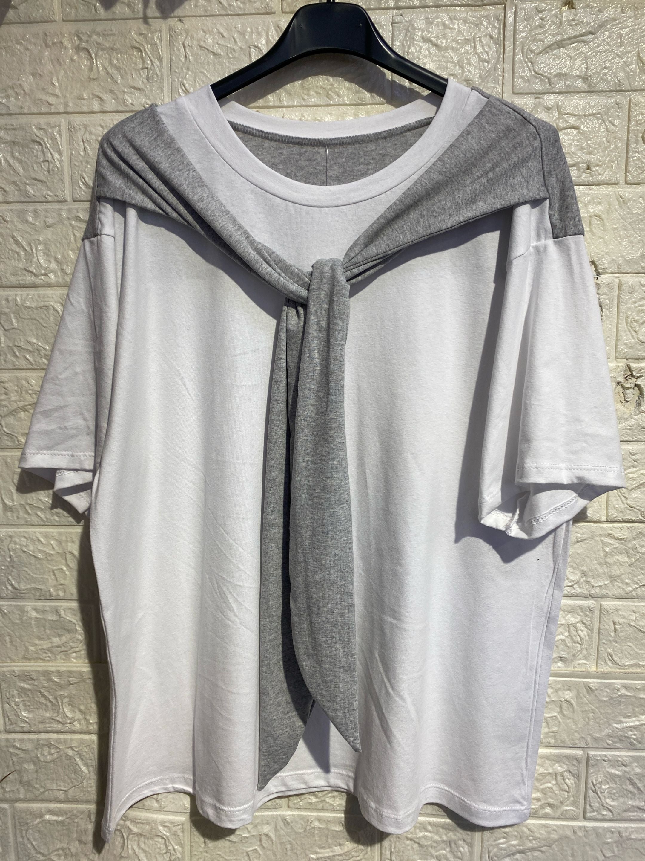 T-shirt "Double Style" con Foulard Integrato