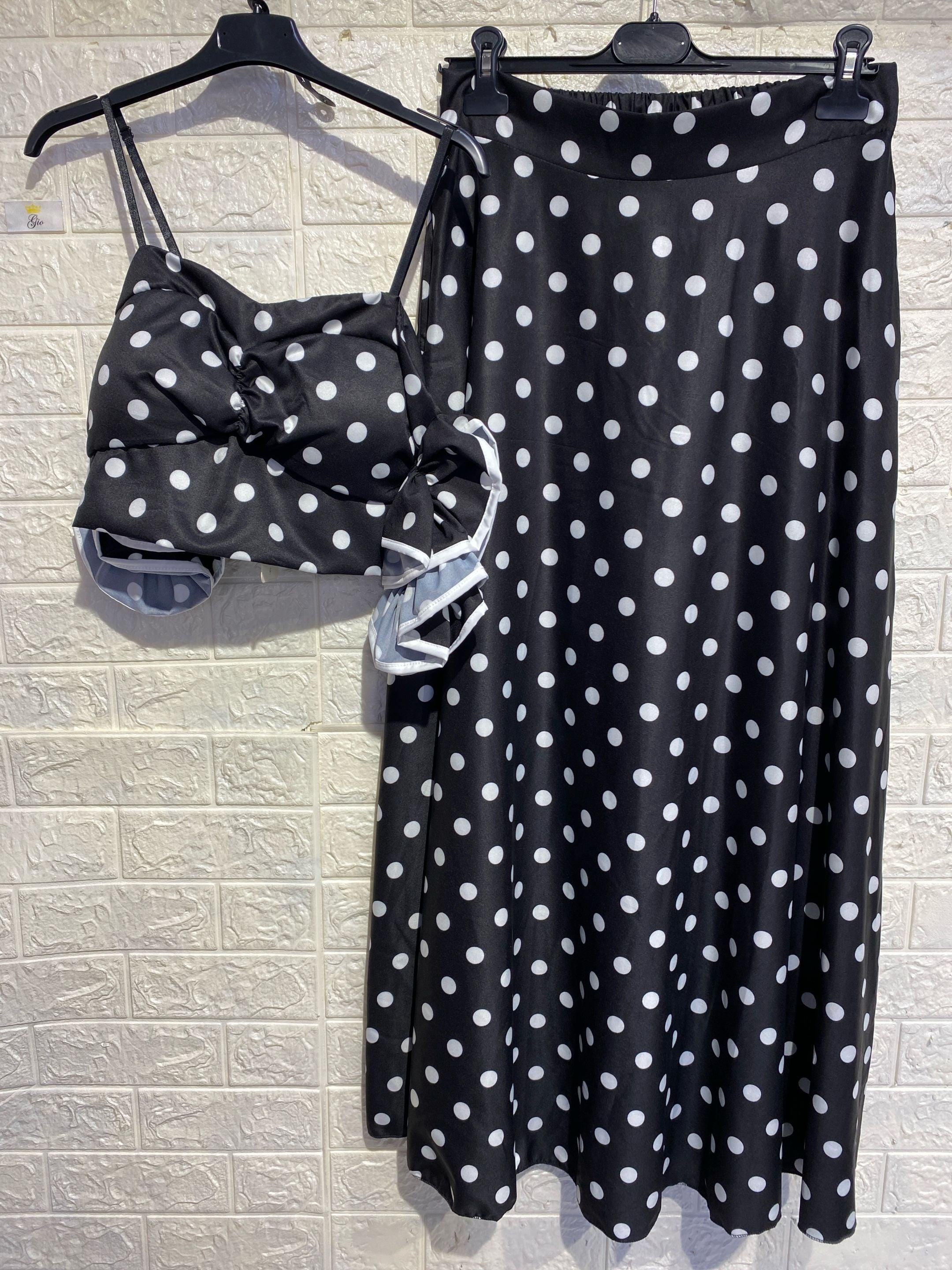 Coordinato "Chic Polka" – Top Crop & Gonna Maxi a Pois