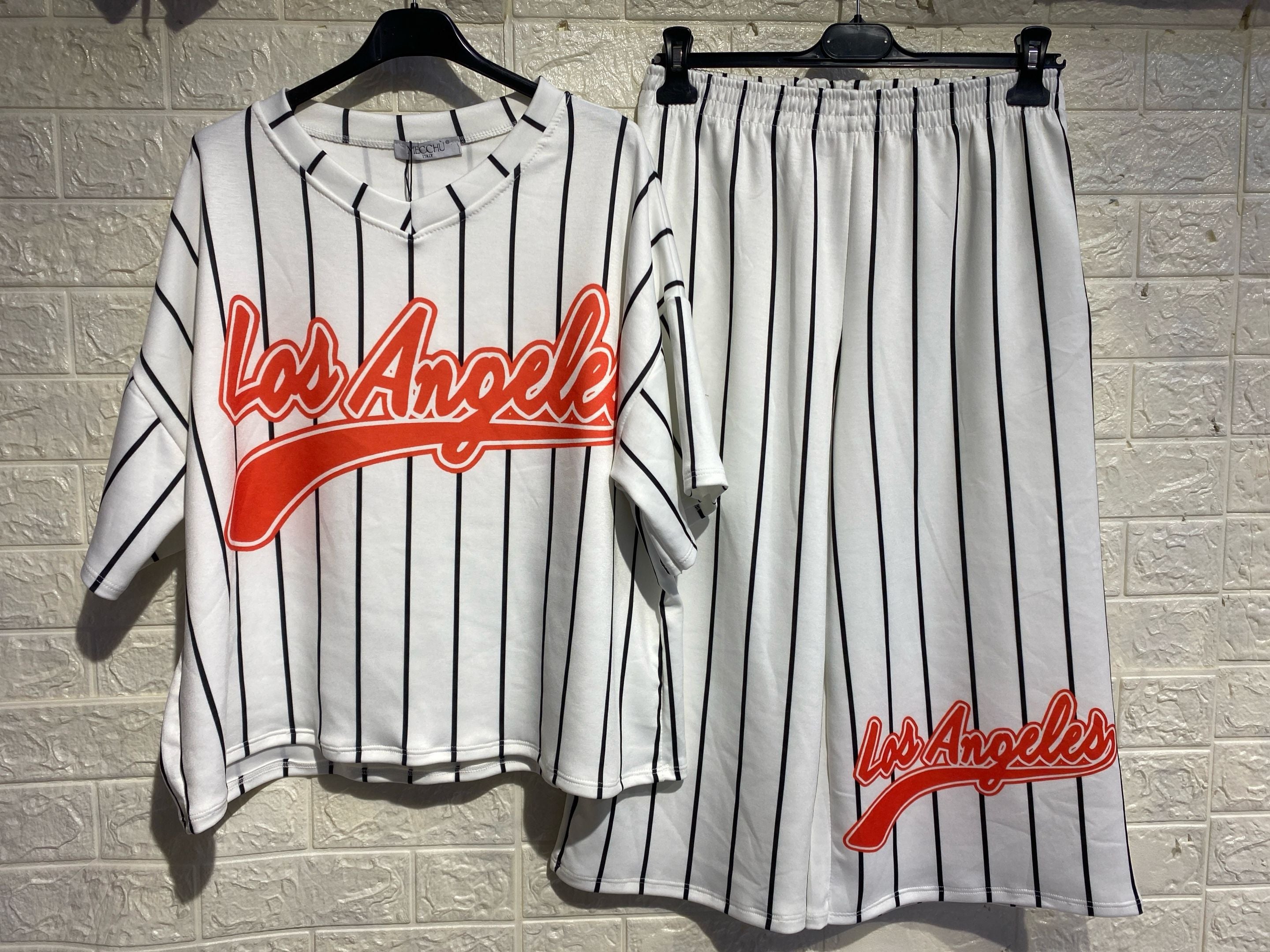 Set Coordinato "Urban Pinstripe" – Stile Sporty-Chic