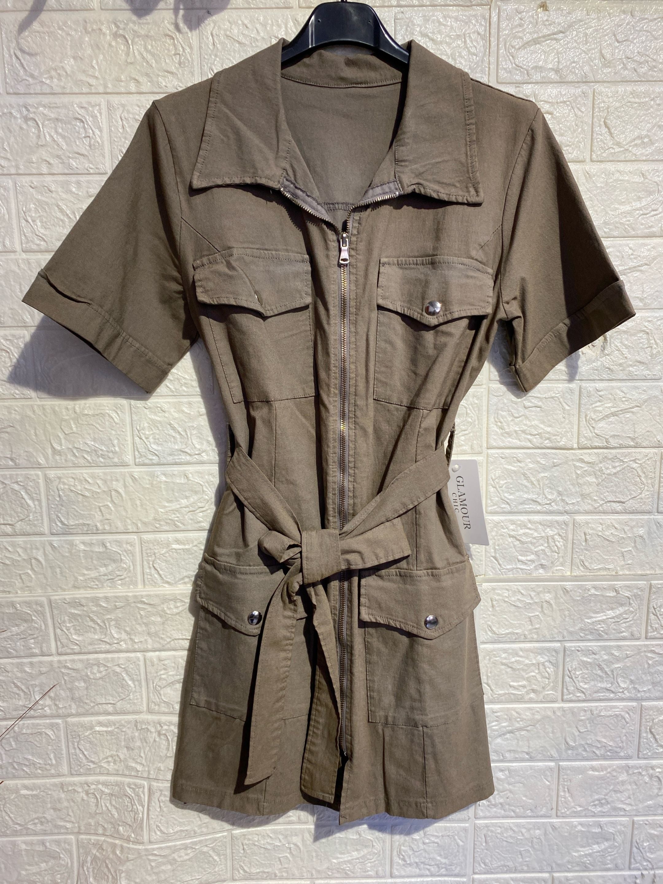 Abito Mini Safari "Cargo Chic" – Stile Grintoso e Femminile