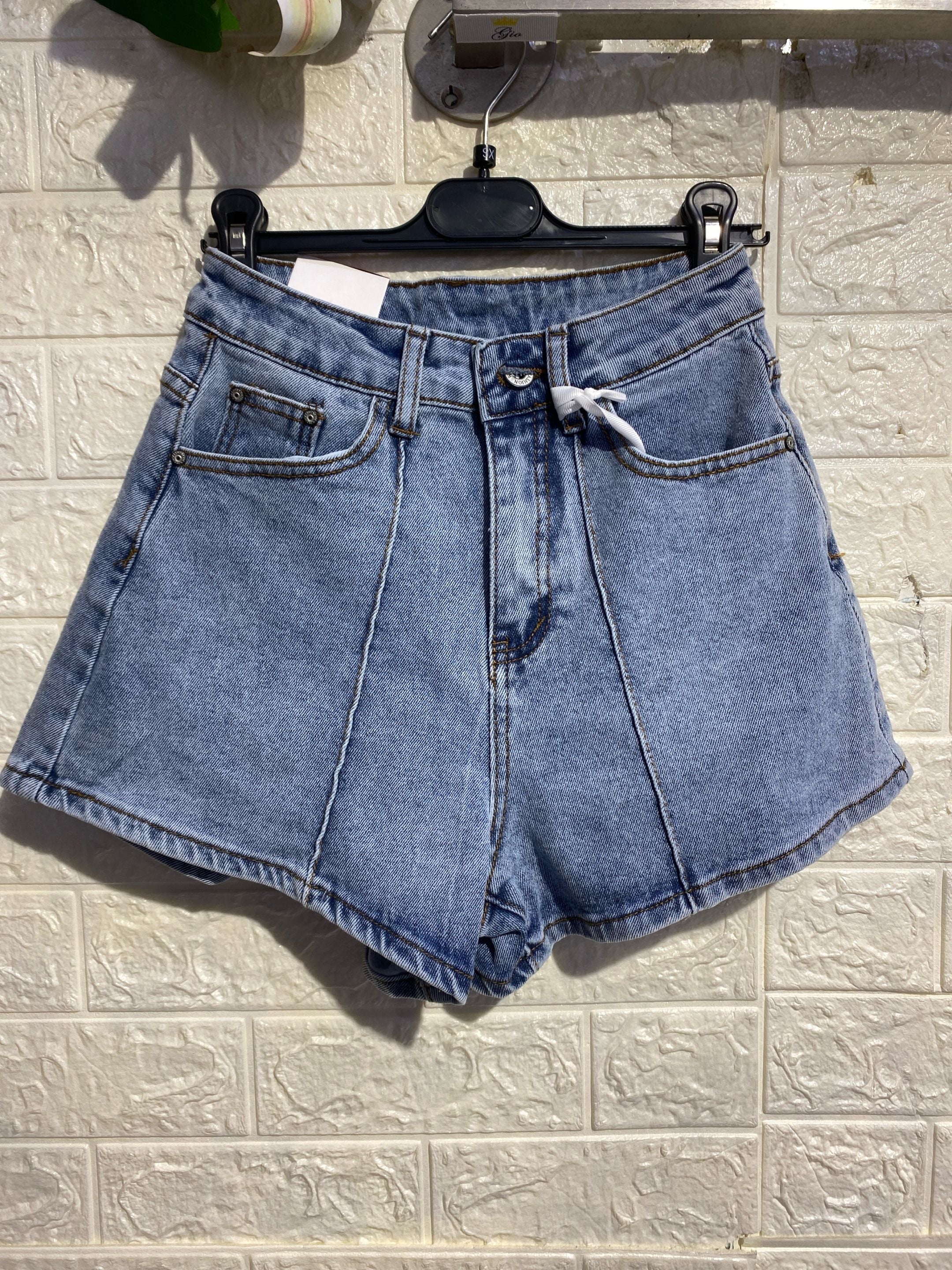 Shorts in Denim High-Waist - Dark Wash