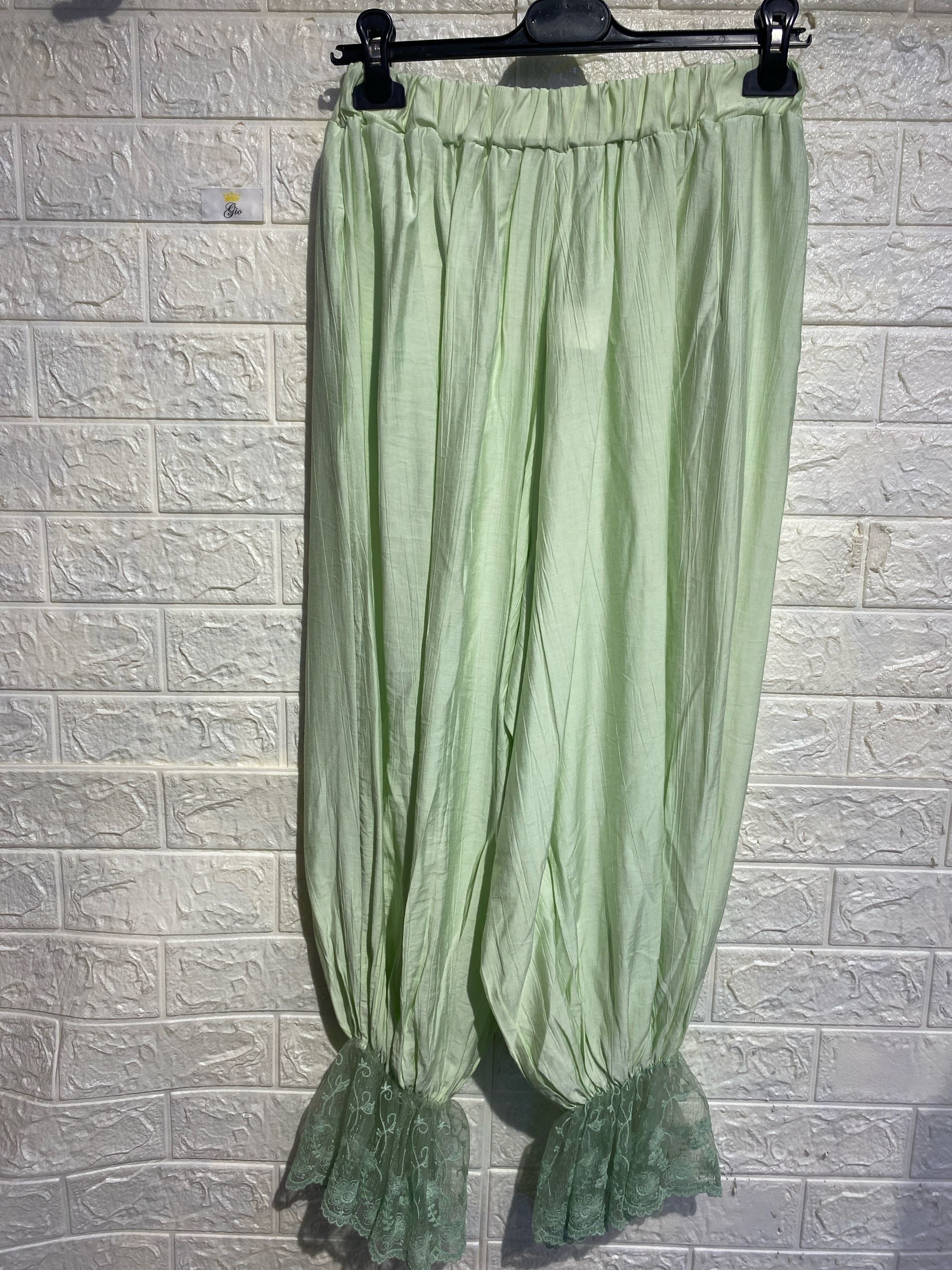 Pantaloni "Boho-Chic" a Gamba Larga con Dettaglio in Pizzo