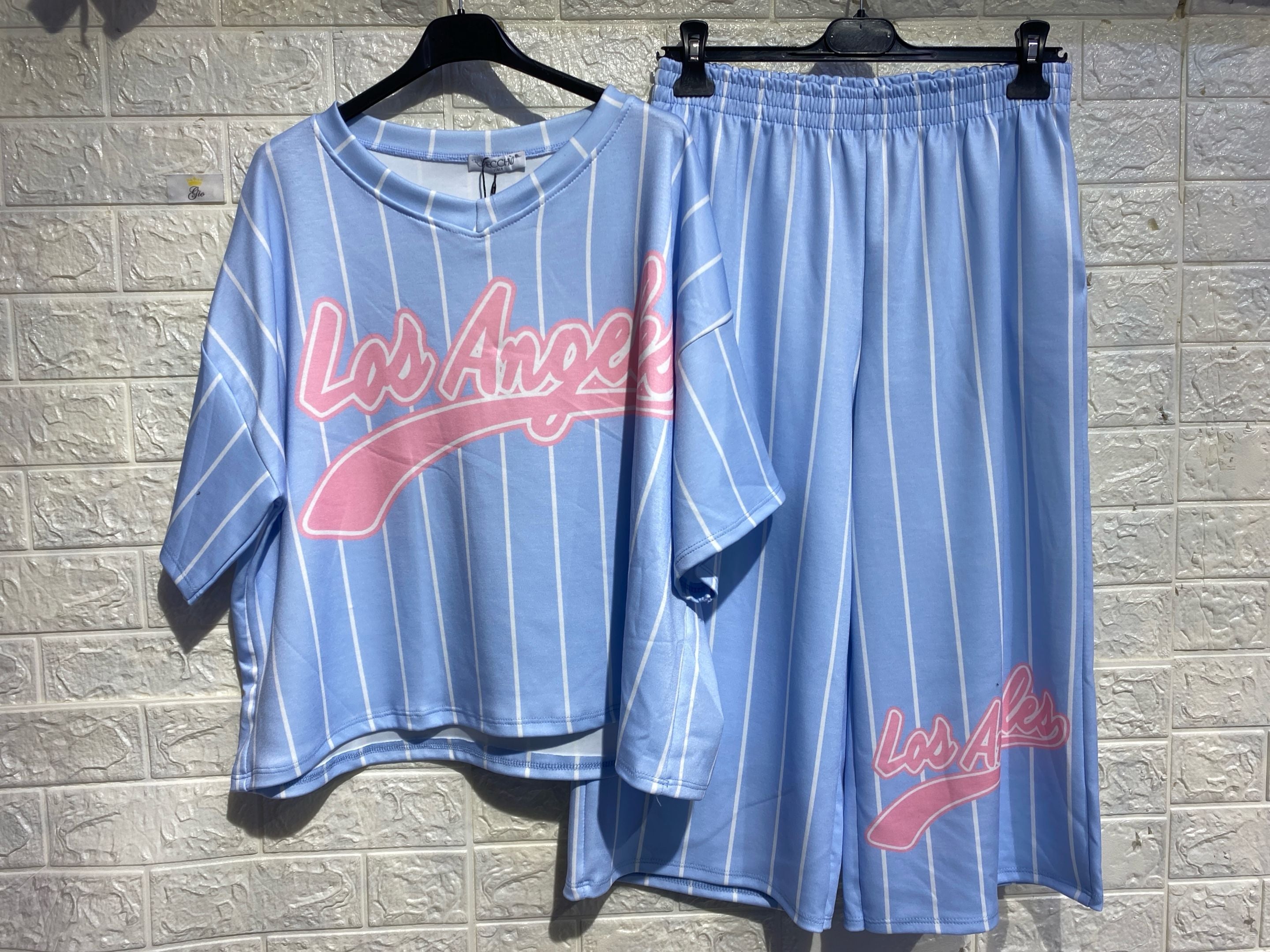Set Coordinato "Urban Pinstripe" – Stile Sporty-Chic